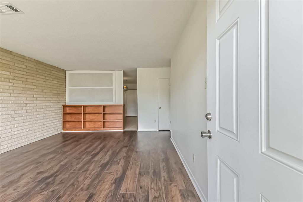 1124 Helen Drive