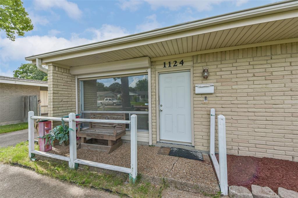 1124 Helen Drive