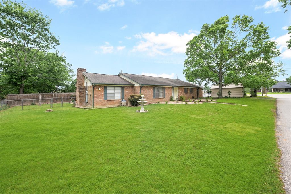 10192 Fm 1097 Road, Willis, Texas image 1