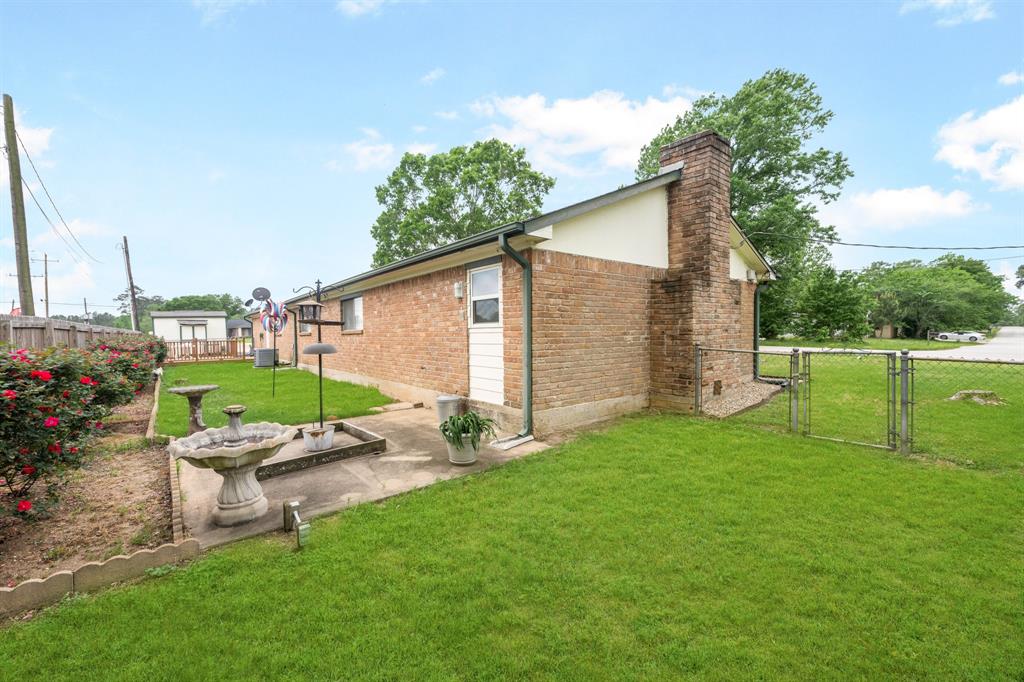 10192 Fm 1097 Road, Willis, Texas image 3
