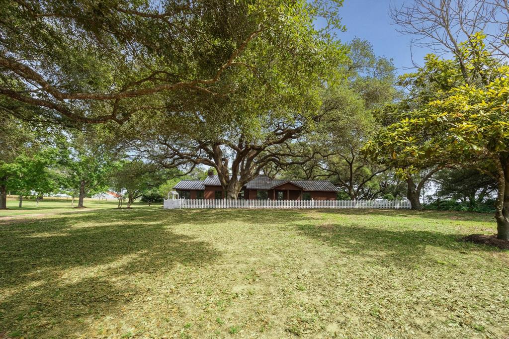 3834 Fm 949 Highway, Cat Spring, Texas image 4