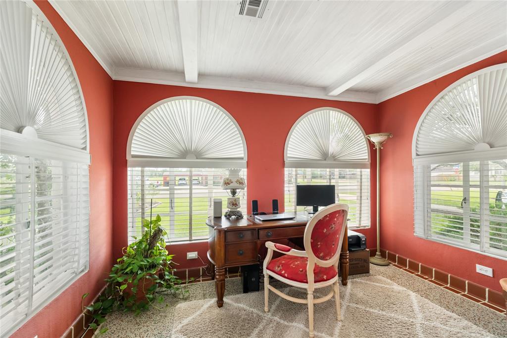 916 E James Street, Baytown, Texas image 13