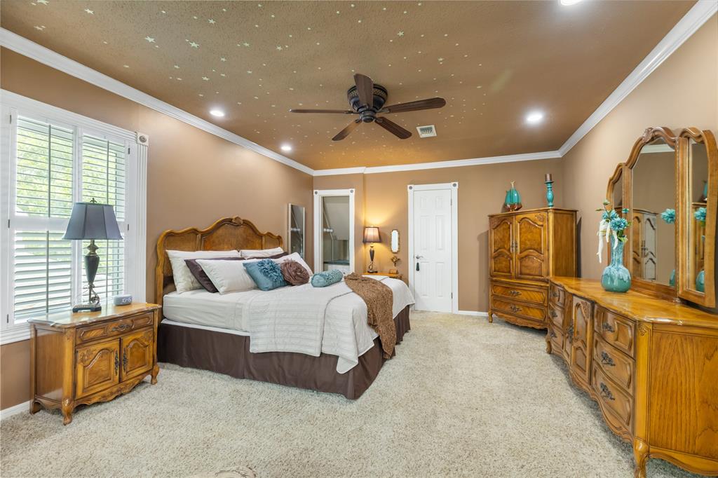 916 E James Street, Baytown, Texas image 25