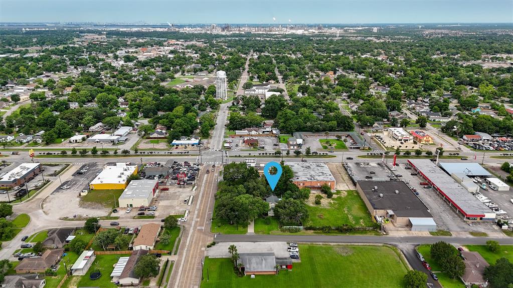 916 E James Street, Baytown, Texas image 41