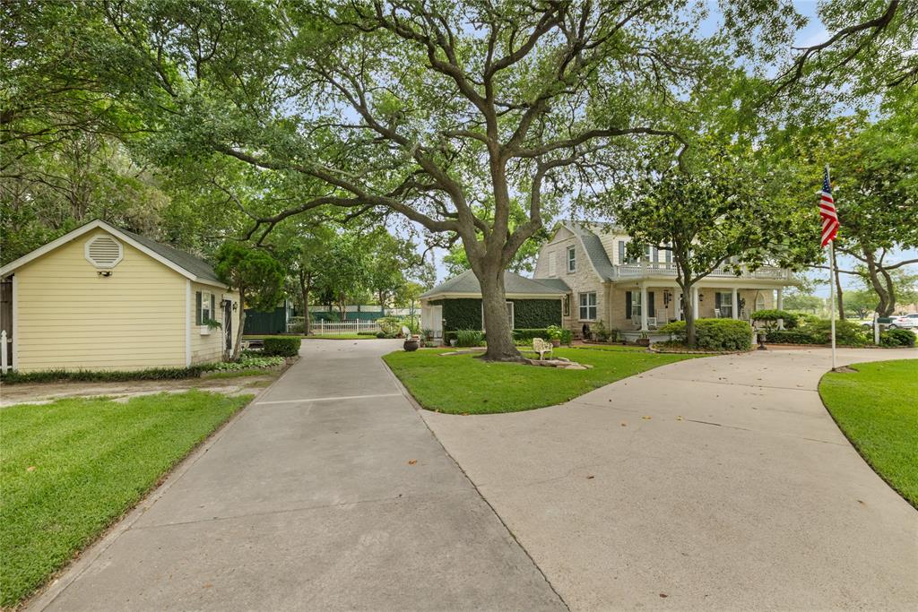 916 E James Street, Baytown, Texas image 7