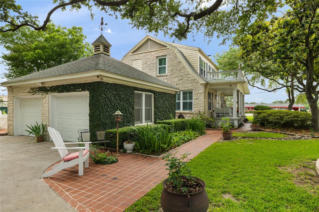 916 E James Street, Baytown, Texas image 9