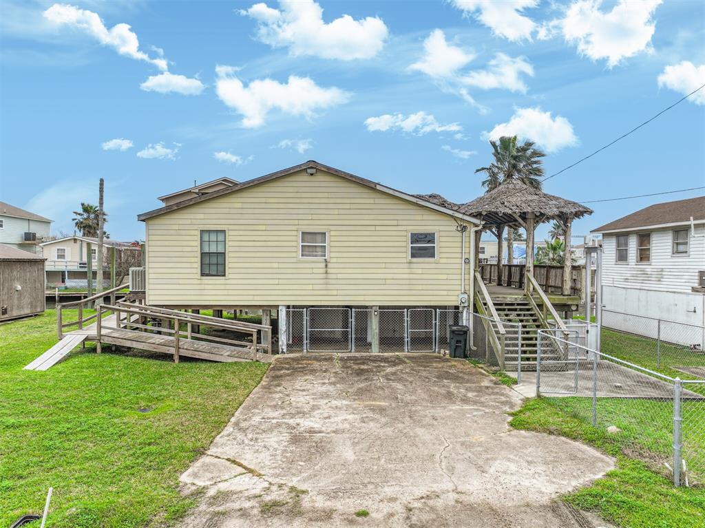5 Highland Drive, Hitchcock, Texas image 5