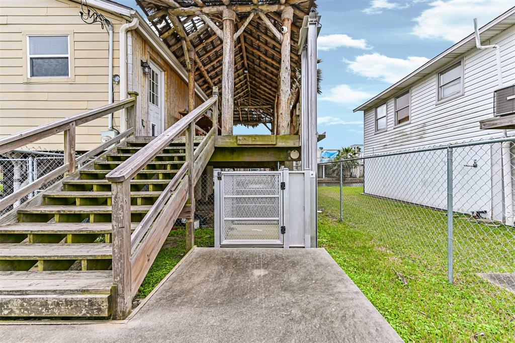 5 Highland Drive, Hitchcock, Texas image 17