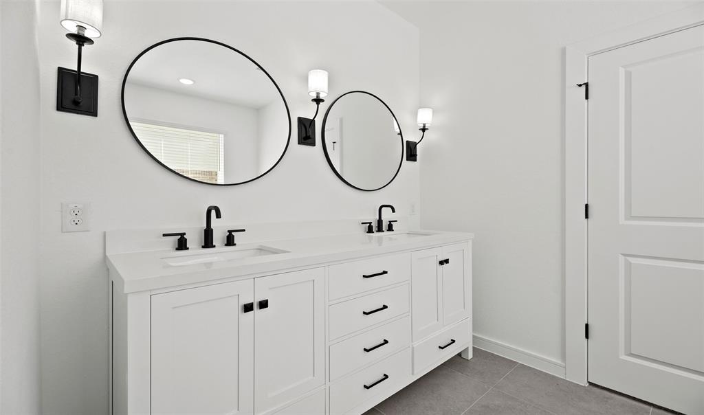 3910 Centennial Oaks Boulevard, Santa Fe, Texas image 11