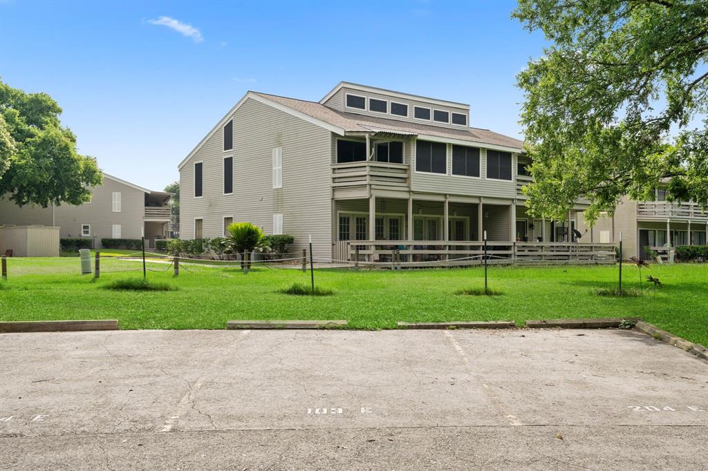 103 Lakeview Terrace, Conroe, Texas image 6
