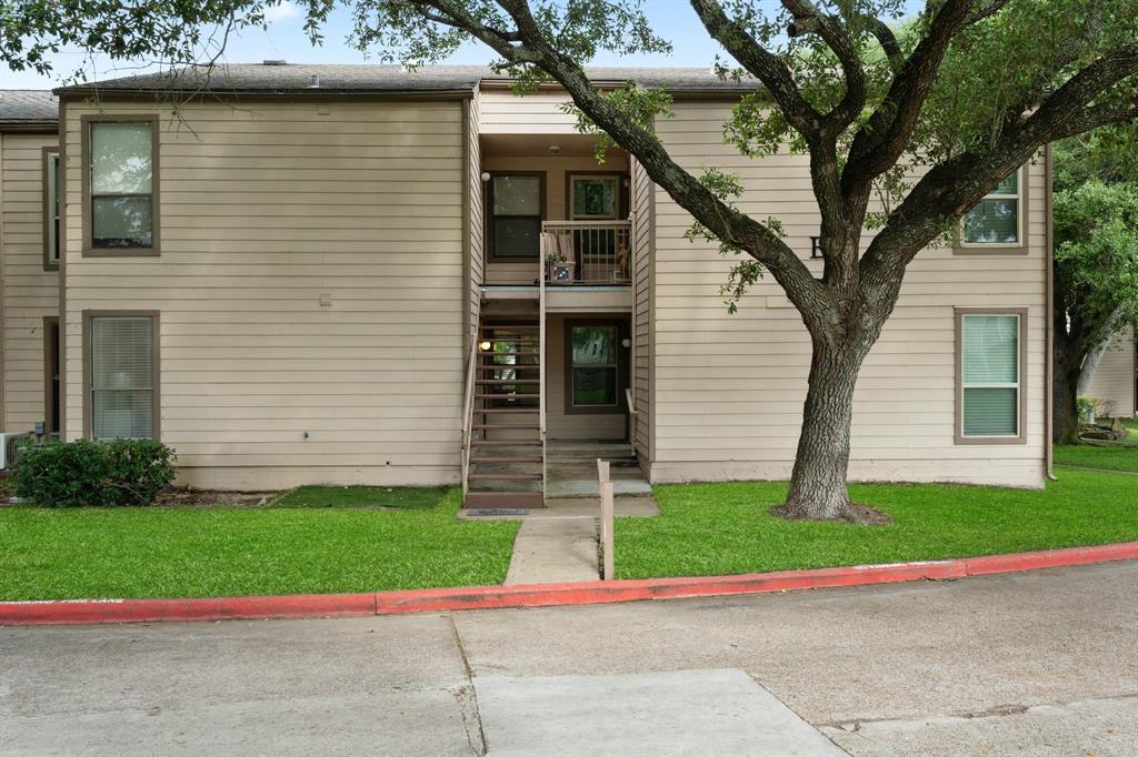 103 Lakeview Terrace