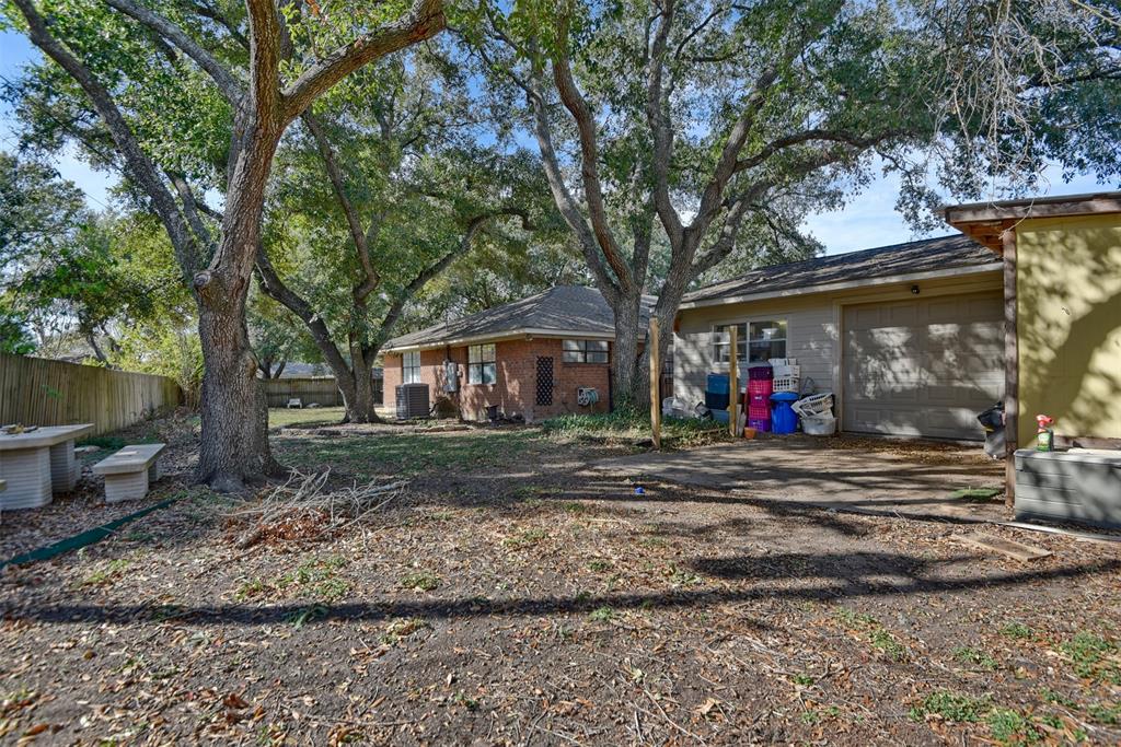 1604 Reimer Street, Brenham, Texas image 32