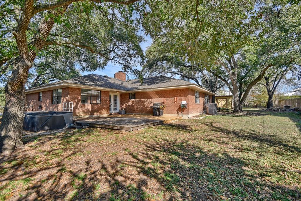 1604 Reimer Street, Brenham, Texas image 31