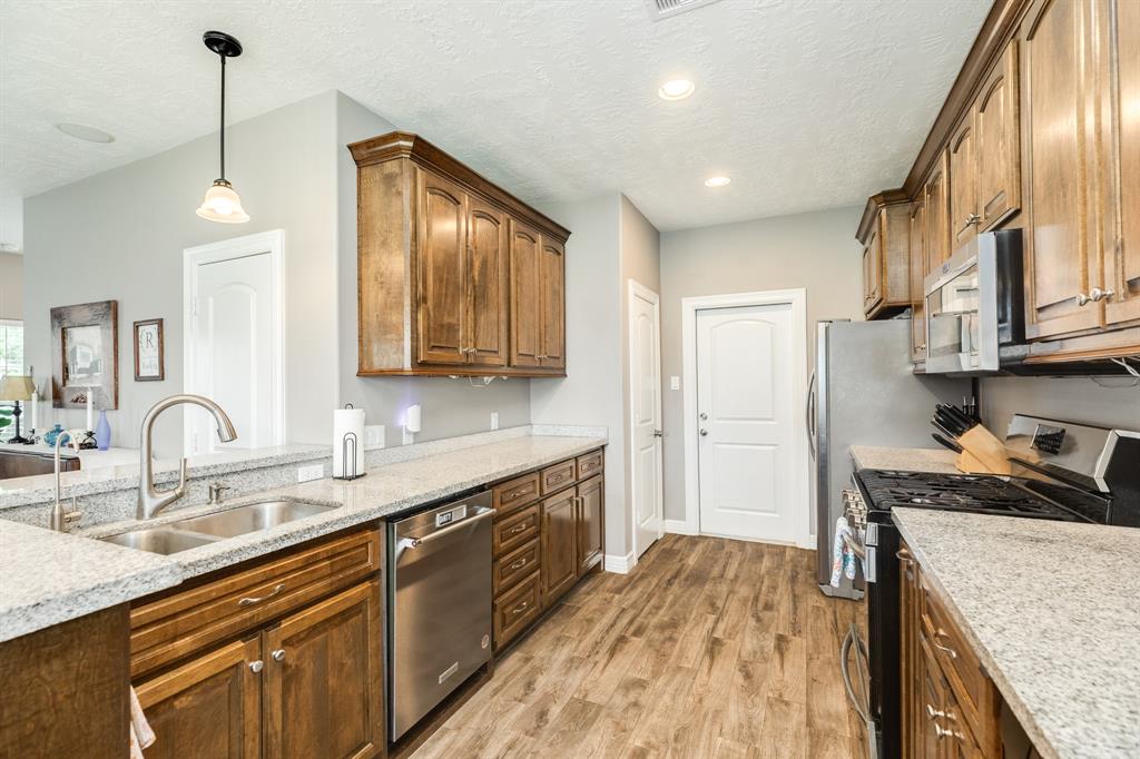 2550 Lakeside Drive, West Columbia, Texas image 13