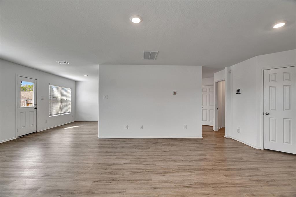 1518 Carmona Court, Conroe, Texas image 12