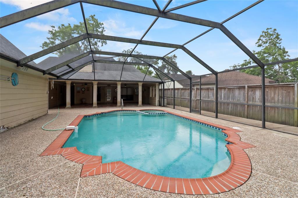 52 Hollyhock Court, Lake Jackson, Texas image 6