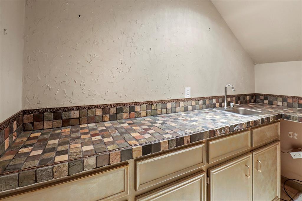 52 Hollyhock Court, Lake Jackson, Texas image 14