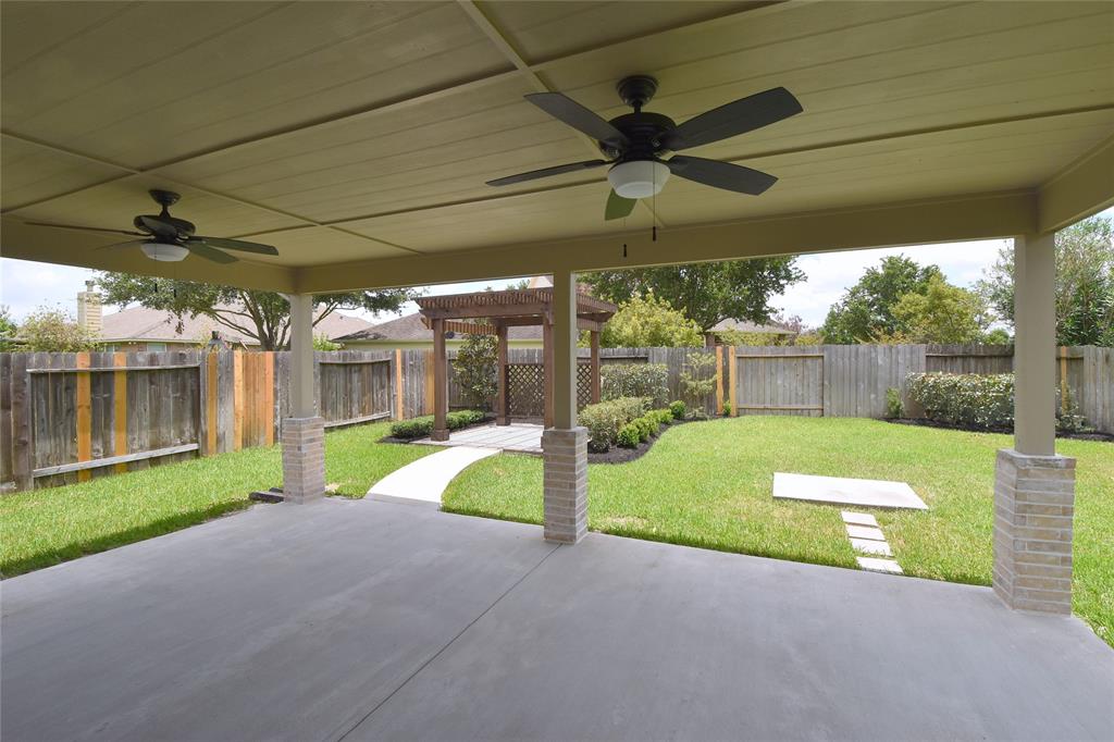 21123 Amber Crossing Drive, Richmond, Texas image 19