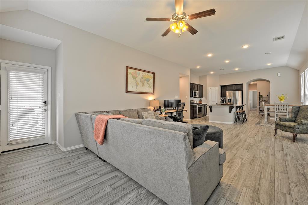 21231 Flowering Crape Myrtle Drive, Porter, Texas image 8