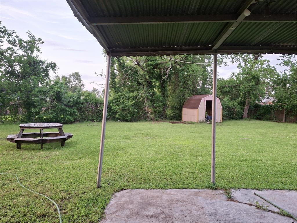 603 Coolwood Drive, Houston, Texas image 4