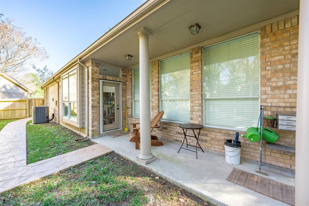 14 Devon Mill Place, The Woodlands, Texas image 33