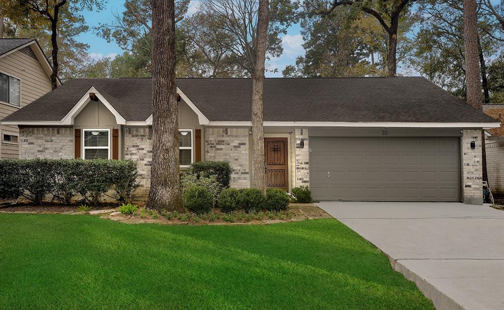 30 E Lance Leaf Road, The Woodlands, Texas image 2