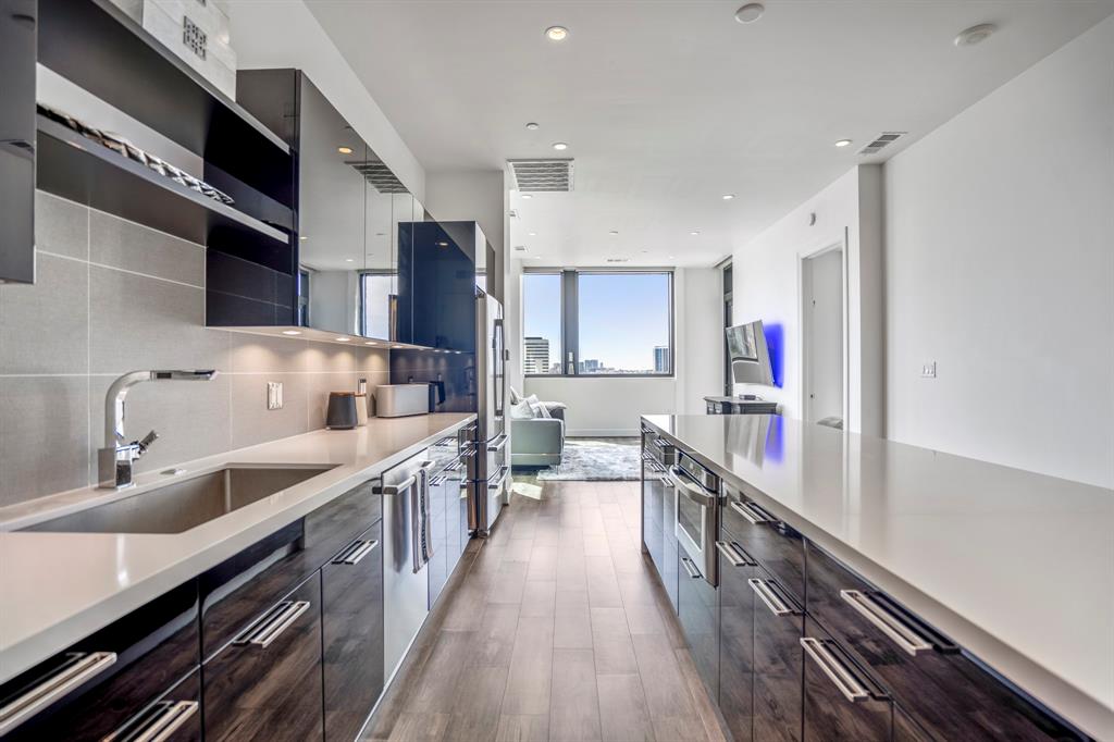 1211 Caroline Street 1004