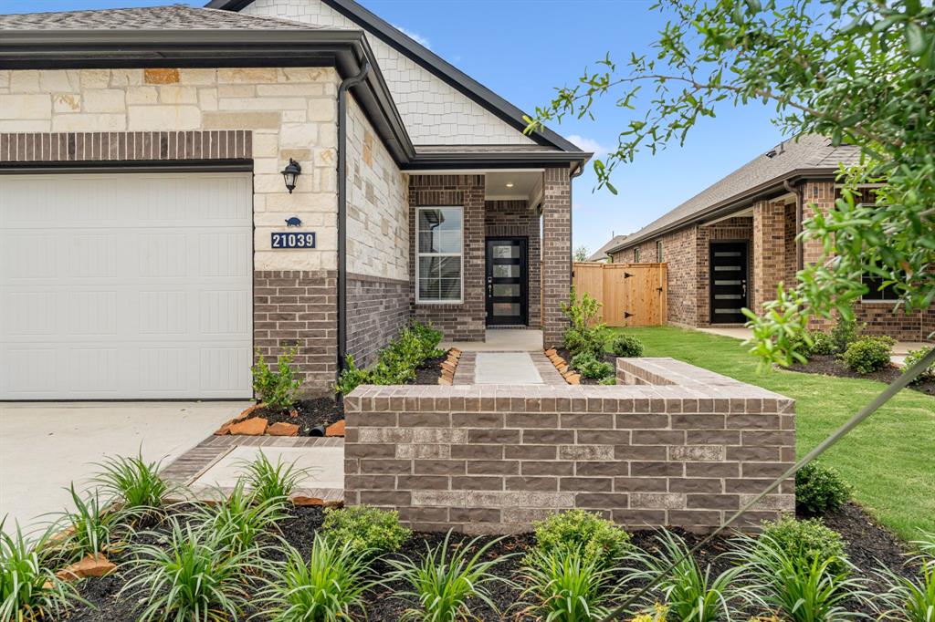 21039 Armstrong County Drive, Cypress, Texas image 3