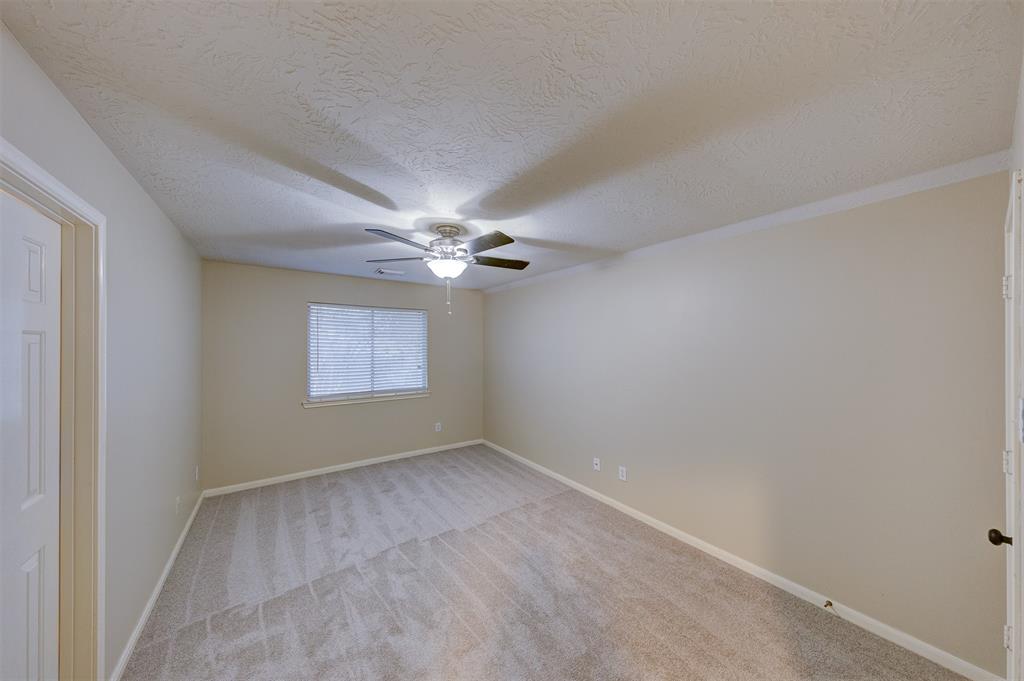 4414 Running Pine Drive, League City, Texas image 38