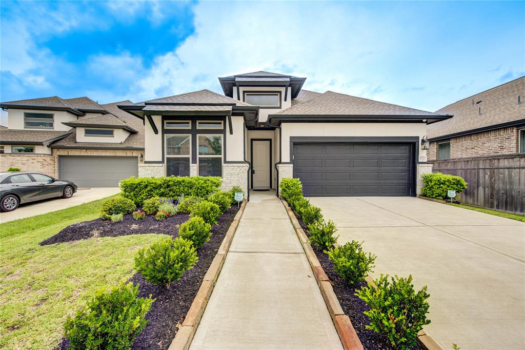 8711 Fox Trail Drive, Missouri City, Texas image 1