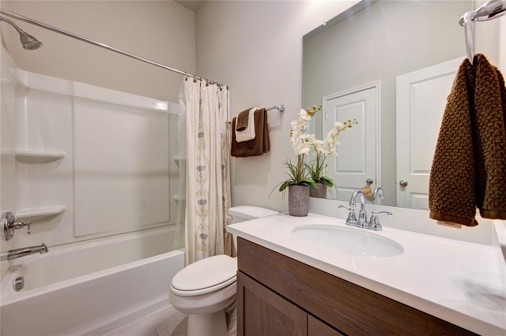 8711 Fox Trail Drive, Missouri City, Texas image 13