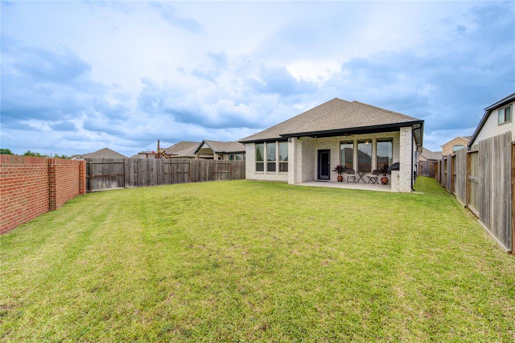 8711 Fox Trail Drive, Missouri City, Texas image 40