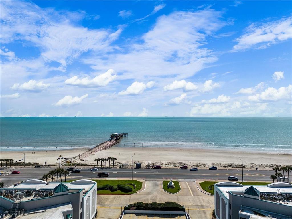 6102 Seawall Boulevard #322, Galveston, Texas image 2