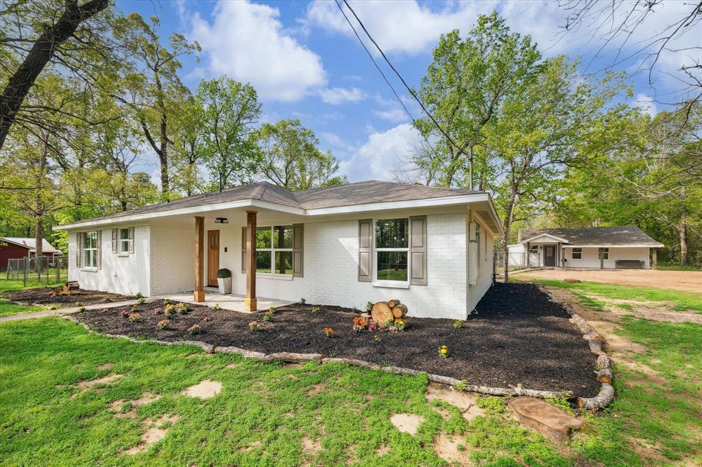 10369 Lake Shore Drive, Conroe, Texas image 2