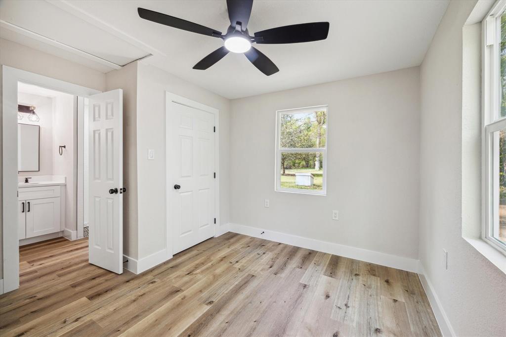 10369 Lake Shore Drive, Conroe, Texas image 13