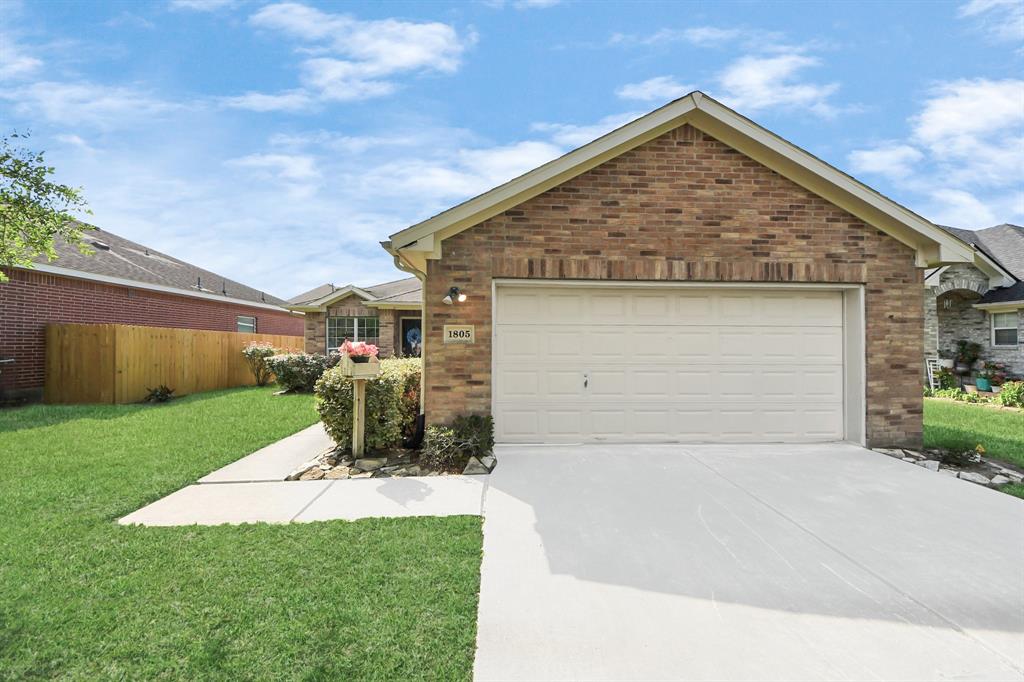 1805 Coronel Street, Alvin, Texas image 4