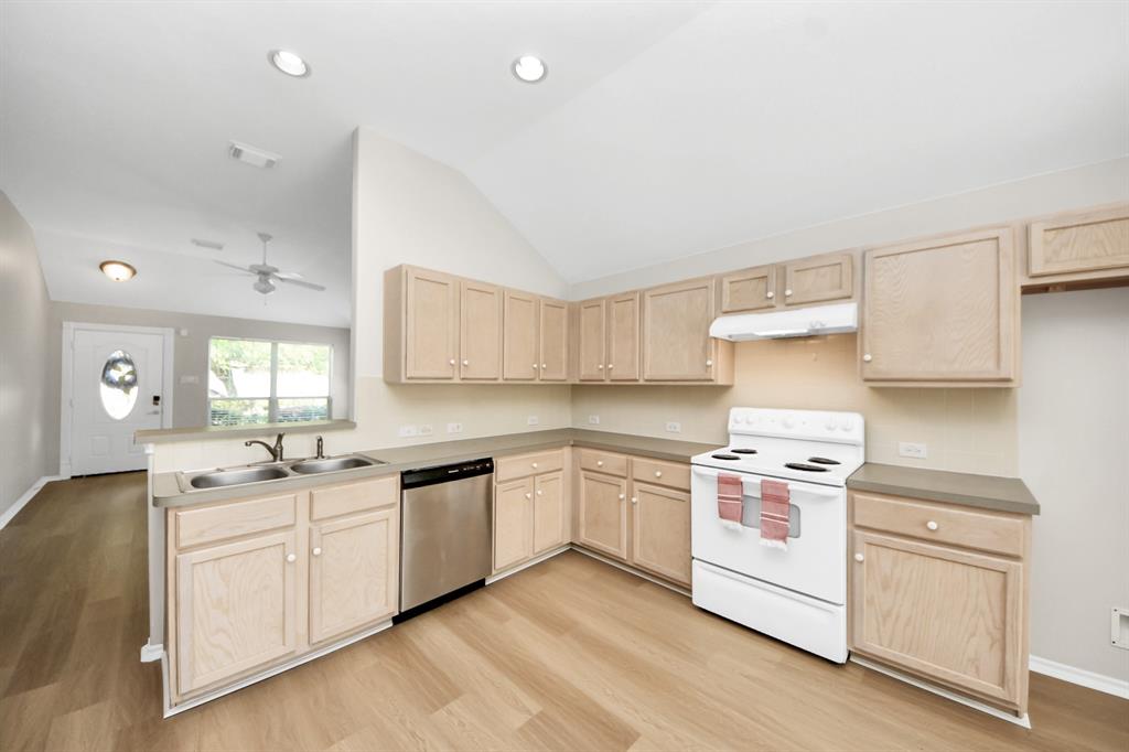 1805 Coronel Street, Alvin, Texas image 16