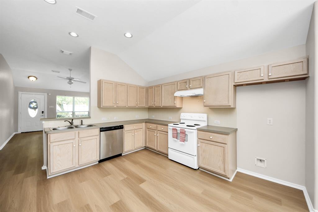 1805 Coronel Street, Alvin, Texas image 12