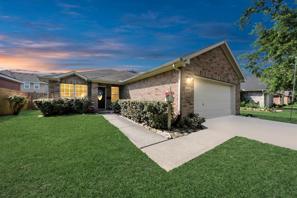 1805 Coronel Street, Alvin, Texas image 3