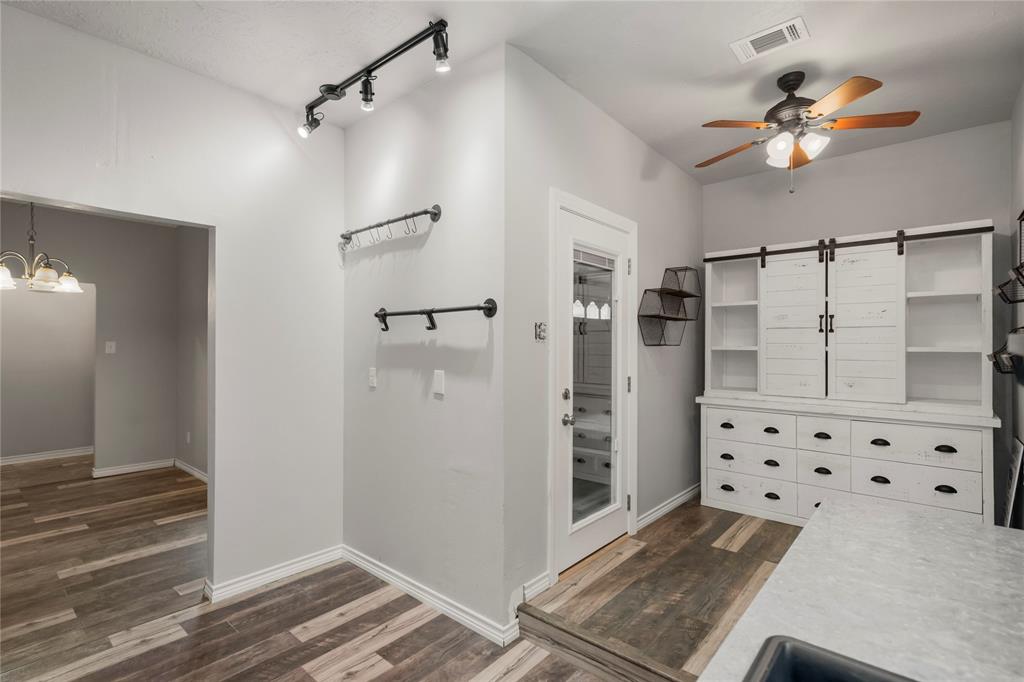 713 Palmer Drive, Conroe, Texas image 10