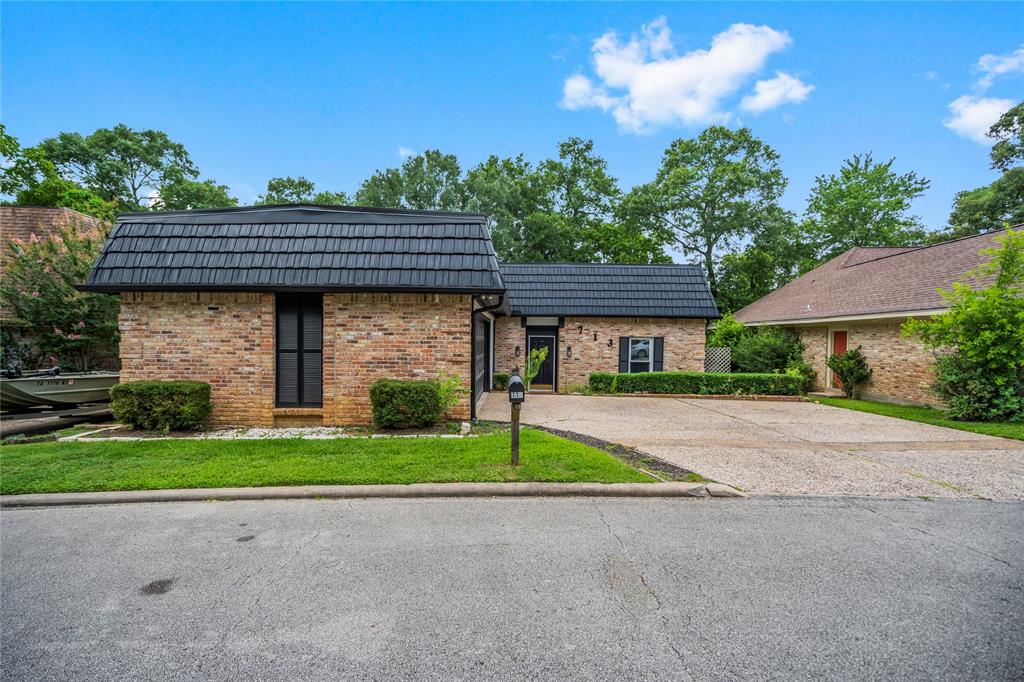 713 Palmer Drive, Conroe, Texas image 1