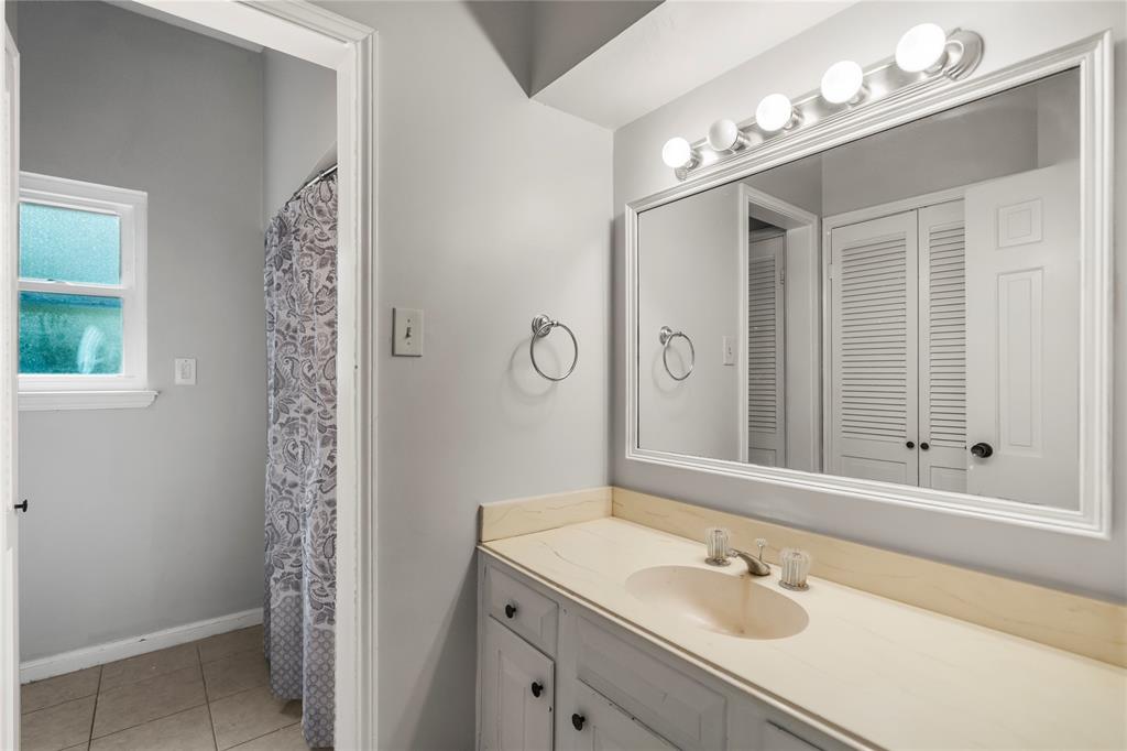 713 Palmer Drive, Conroe, Texas image 16