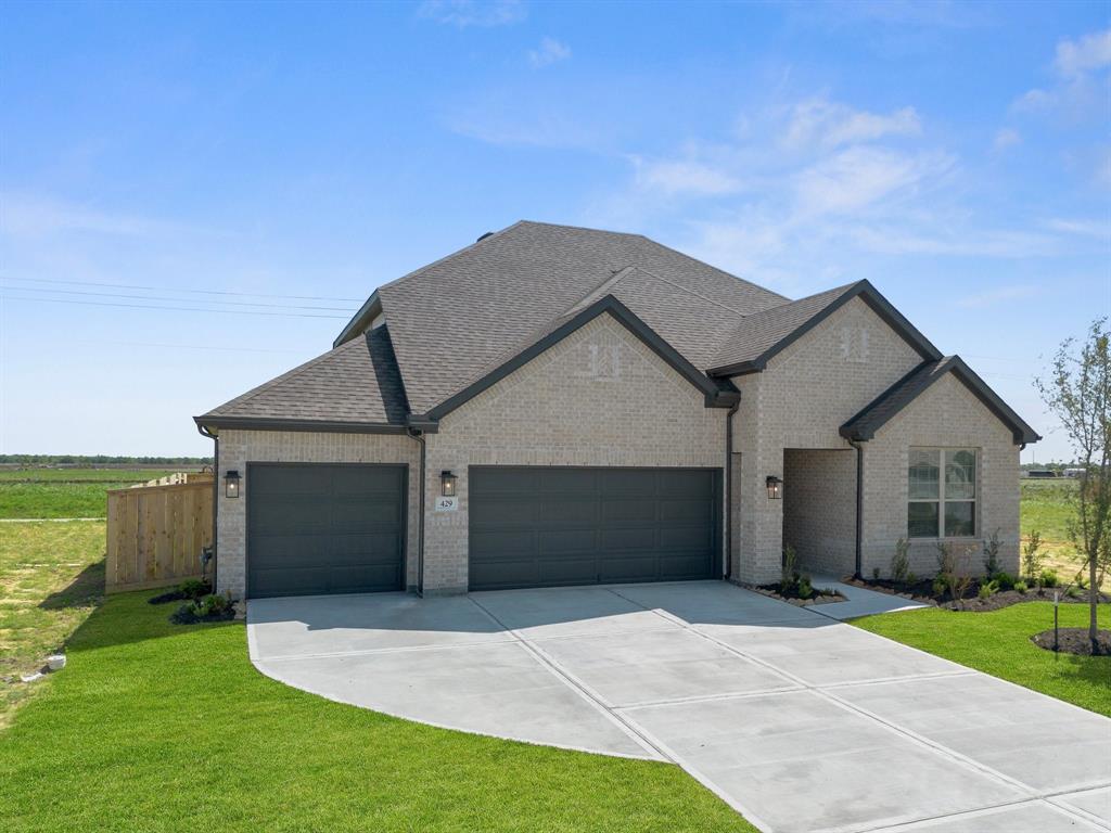 429 Turtle Creek Drive, Dayton, Texas image 2
