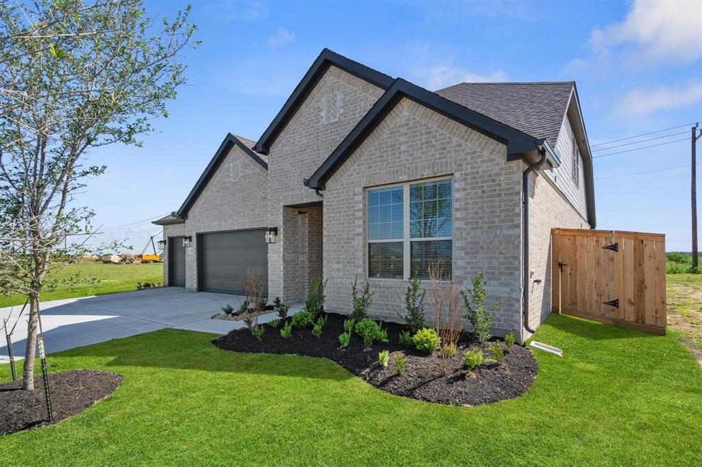 429 Turtle Creek Drive, Dayton, Texas image 1