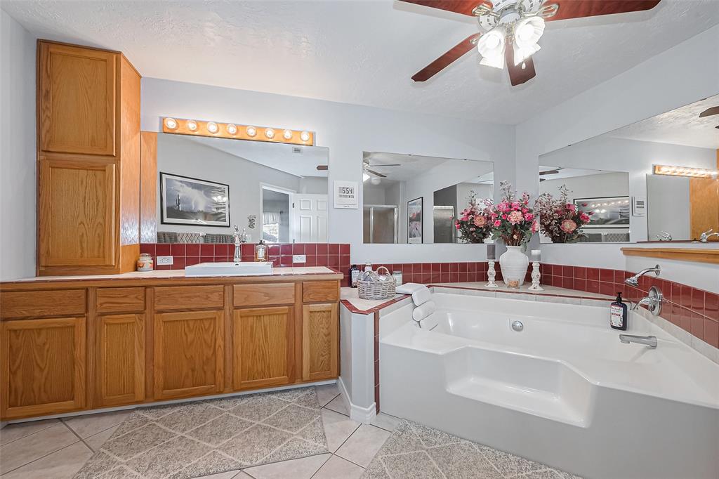 1535 Spring Hills Drive, Spring, Texas image 20