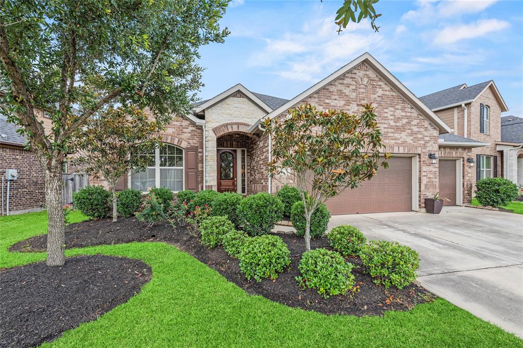 18810 Peachleaf Willow Trace, Cypress, Texas image 1