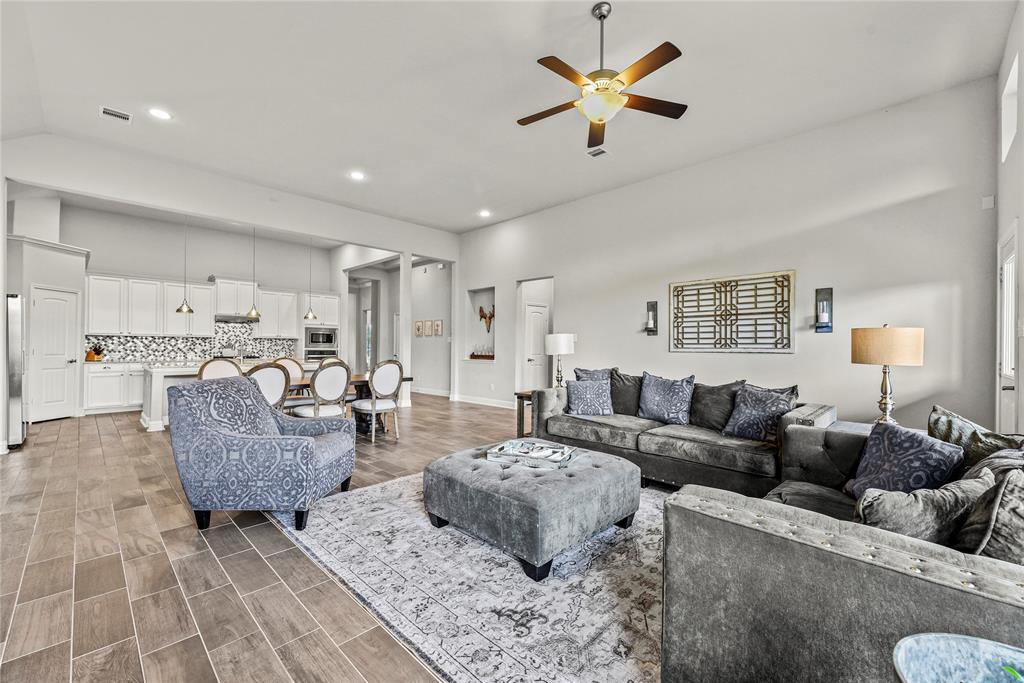 18810 Peachleaf Willow Trace, Cypress, Texas image 21