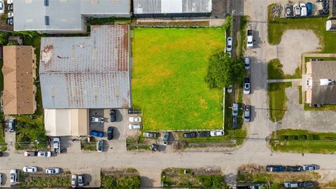 Photo of 9221 Monsey Drive, Houston, TX 77063 (MLS # 81612759)