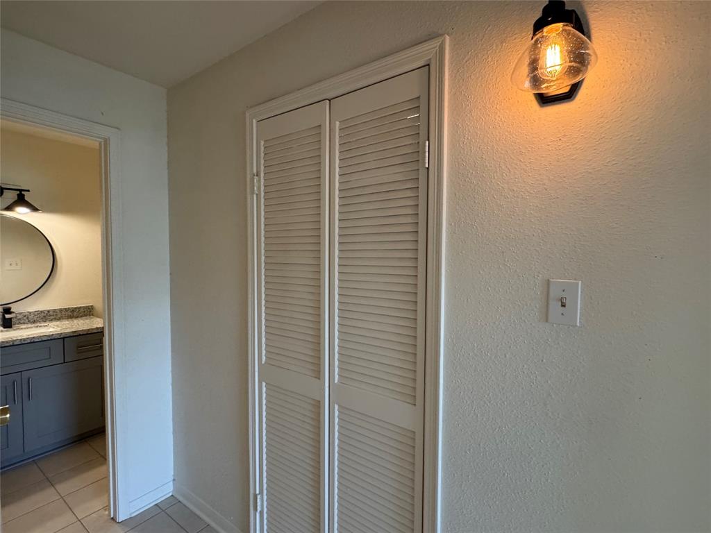 7400 Bellerive Drive #1004, Houston, Texas image 22