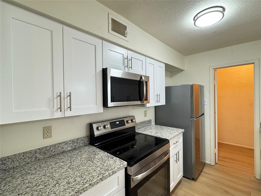 7400 Bellerive Drive #1004, Houston, Texas image 15